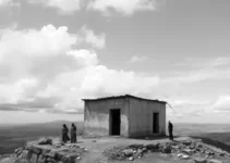 obra inacabada Taboão da Serra