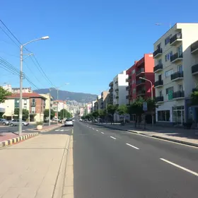 Rua na região central de Taboão da Serra